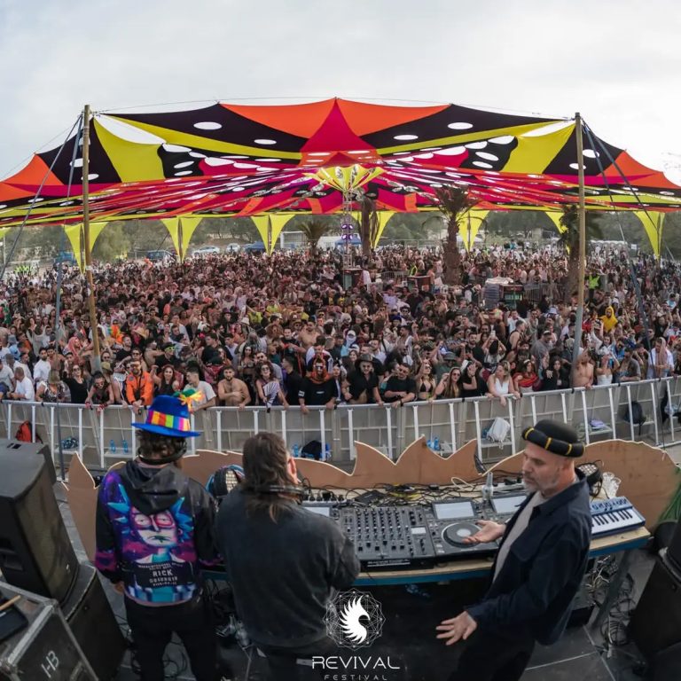 חוות הגמלים פסטיבל Revival פסח